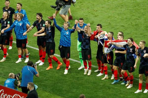 Khoảnh khắc đáng nhớ của cầu thủ Croatia sau khi giành vé vào chung kết World Cup 2018