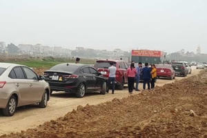 Thị trường BĐS chưa hết nỗi lo 'sốt đất'