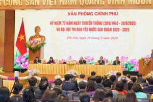 Thủ tướng dự Kỷ niệm 75 năm Ngày truyền thống và Đại hội thi đua yêu nước Văn phòng Chính phủ