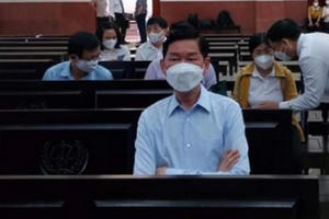 Hoãn phiên xét xử cựu Phó chủ tịch UBND TP HCM Trần Vĩnh Tuyến