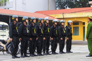 CSCĐ Hà Nội tuần tra ban ngày chống vi phạm giao thông, hình sự