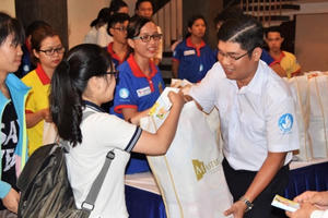 Chạy đua… mùa tết: 'Đã 4 cái tết rồi em chưa về nhà!