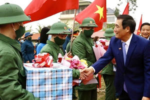 Phú Thọ: Gần 2.000 tân binh lên đường nhập ngũ
