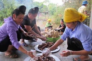 Độc đáo phong tục ăn Tết của người Thái vùng Mường Lò