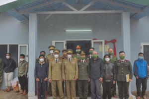 Khánh thành trụ sở làm việc tặng Công an nước bạn Lào tại bản Sê Sáp