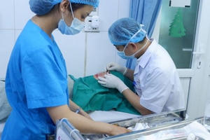 Làm đẹp tại các thẩm mỹ viện ‘chui’: Tiền mất, tật mang