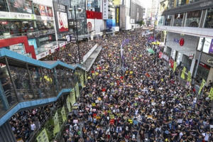 Anh - Trung căng thẳng vì vấn đề Hong Kong