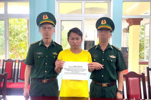 Bắt 2 đối tượng tổ chức cho người khác trốn đi nước ngoài