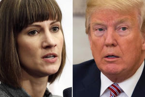 Ông Trump “phản pháo" khi bị tố cưỡng hôn nhân viên lễ tân Ông Trump “phản pháo" khi bị tố cưỡng hôn nhân viên lễ tân