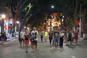 Hà Nội: Đề xuất chỉ mở phố đi bộ Hồ Gươm vào tối cuối tuần