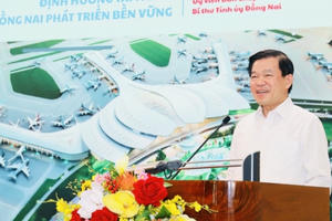 Bí thư Tỉnh ủy Đồng Nai Nguyễn Hồng Lĩnh đứng lớp bồi dưỡng cán bộ