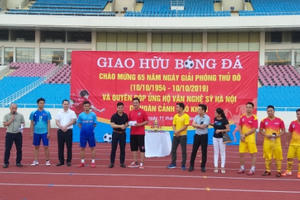 Giao hữu bóng đá chung tay chia sẻ cùng nghệ sỹ gặp hoàn cảnh khó khăn