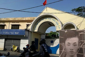 Thiếu niên ở Sài Gòn đánh chết bạn, nhờ người chịu tội thay