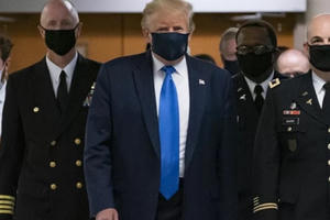 Cuối cùng thì Tổng thống Trump cũng đã đeo khẩu trang