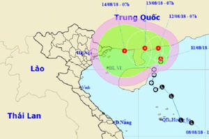 Áp thấp nhiệt đới quét ngang bờ biển Trung Quốc, hướng vào Việt Nam
