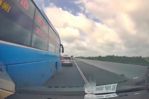 Xử phạt tài xế xe khách vi phạm khoảng cách an toàn trên cao tốc TP.HCM – Trung Lương