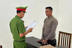 Dùng hình ảnh nhạy cảm để tống tiền tình cũ