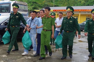 Biên phòng Hà Tĩnh phát hiện, bắt giữ gần 300 kg ma túy