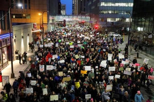 Hàng chục nghìn thị thực bị thu hồi do sắc lệnh của Trump