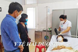 Trên đường đi lấy mẫu xét nghiệm, nữ bác sĩ bị tai nạn chấn thương sọ não