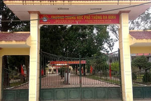 Thanh Hóa: Hiệu trưởng bị cảnh cáo vì cho học sinh nghỉ để thầy cô giao lưu