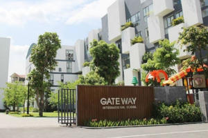 Mập mờ trường 'quốc tế' tự phong