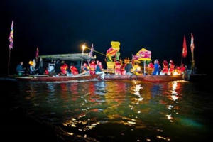 Hà Nội: Độc đáo Lễ hội cầu ngư - Tiệc cá làng chài Vạn Vỹ