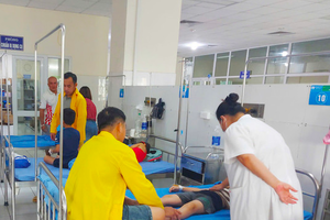 Kiểm tra các mẫu phẩm, xác định nguyên nhân hàng chục học sinh tại TP Bắc Kạn bị ngộ độc