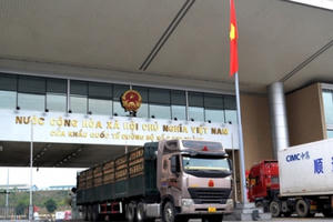 Chuyến xe hàng đầu tiên “xông đất” Cửa khẩu Kim Thành