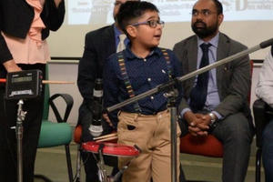 "Nhóc tì" 6 tuổi phá vỡ kỷ lục đánh trống nhanh nhất thế giới