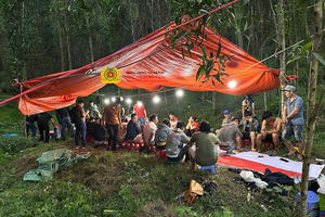 Triệt phá, bắt giữ hàng chục đối tượng đánh bạc trong rừng keo tại Đà Nẵng
