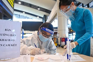 Hành khách không phải kê khai bản cam kết phòng dịch