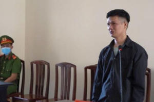 Vợ bỏ nhà ra đi, chồng buồn chán giết con trai rồi tự tử nhưng bất thành