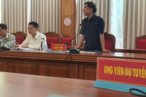 Lần đầu 'thi tuyển' bí thư huyện ủy