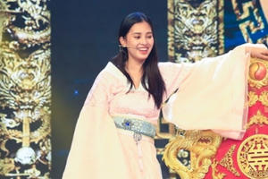 Hoa hậu Việt Nam Tiểu Vy bất ngờ rút khỏi chương trình Táo Xuân vào phút chót