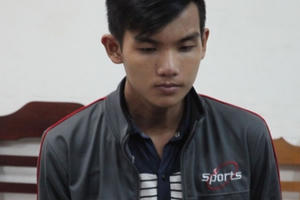 Nam sinh lĩnh ba năm tù vì quay lén 17 bạn nữ tắm