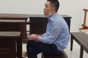 Đột nhập biệt thự trộm quần đùi của chủ nhà rồi đi tắm