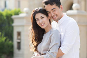 “Vợ tôi, cô ấy rất hư” “Vợ tôi, cô ấy rất hư”