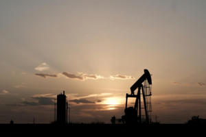 Ả-rập Xê-út bị tấn công, nguồn cung dầu toàn cầu thế nào?