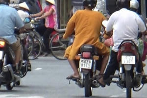 Sau chỉ đạo của Bí thư Thăng, TPHCM quyết tâm dẹp giả sư khất thực Sau chỉ đạo của Bí thư Thăng, TPHCM quyết tâm dẹp giả sư khất thực