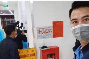 Xôn xao nhóm phóng viên “đột nhập” vào khu vực cách ly bệnh nhân nhiễm nCoV