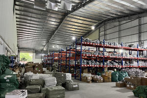 Kiểm tra, phát hiện kho iPhone, iPad 'khủng' không rõ nguồn gốc