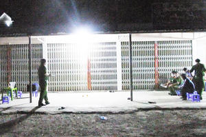 Mẫu thuẫn từ ánh mắt nhìn, một nam thanh niên bị chém tử vong