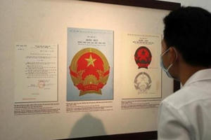 Tài liệu về sự ra đời của Quốc huy Việt Nam