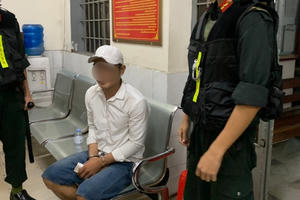 Đi xe biển giả mua ma tuý gặp ngay 161