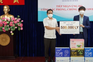 Hơn 500.000 sản phẩm của Tập đoàn TH tiếp tục được trao tặng tới TP HCM