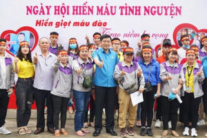 Ấn tượng hình ảnh người lao động KKT Đông Nam hiến máu tình nguyện