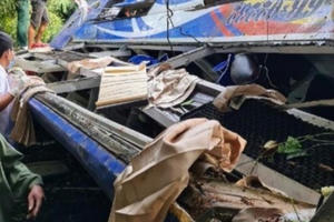 Kon Tum: Ít nhất 4 người tử vong, 28 người bị thương sau khi xe khách lao xuống vực sâu gần 20 mét