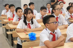 Học sinh cấp 2, 3 chính thức học 2 buổi/ngày từ năm học 2025-2026