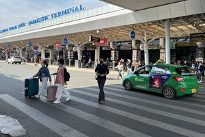 Tăng giá trần vé máy bay nội địa lên 4 triệu đồng